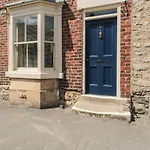 Howe End * Kirkbymoorside