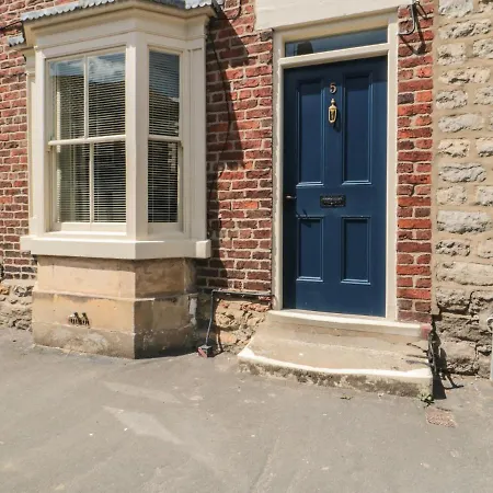 Howe End * Kirkbymoorside